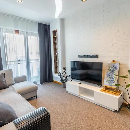 Apart Metro-galeria Mlociny Apartment *